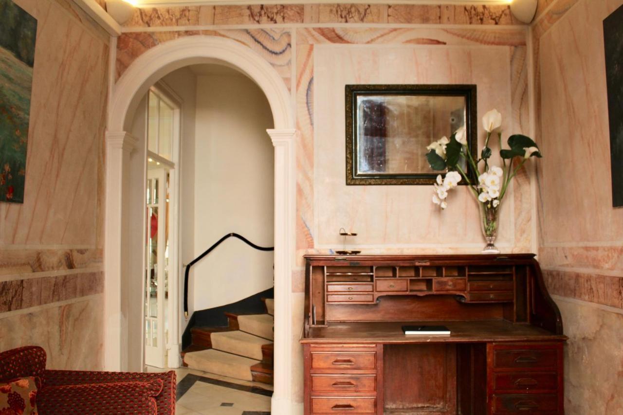 Hébergement de vacances Garden Mansion In Historic Center By Lovelystay